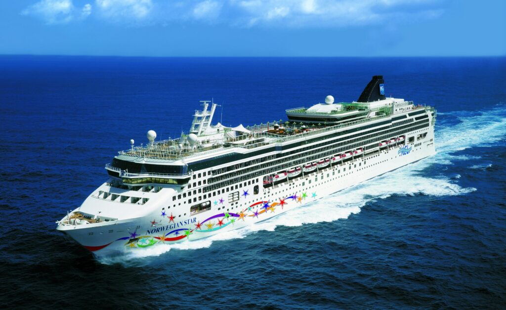 ncl_Star_Forward_at_Sea.psd